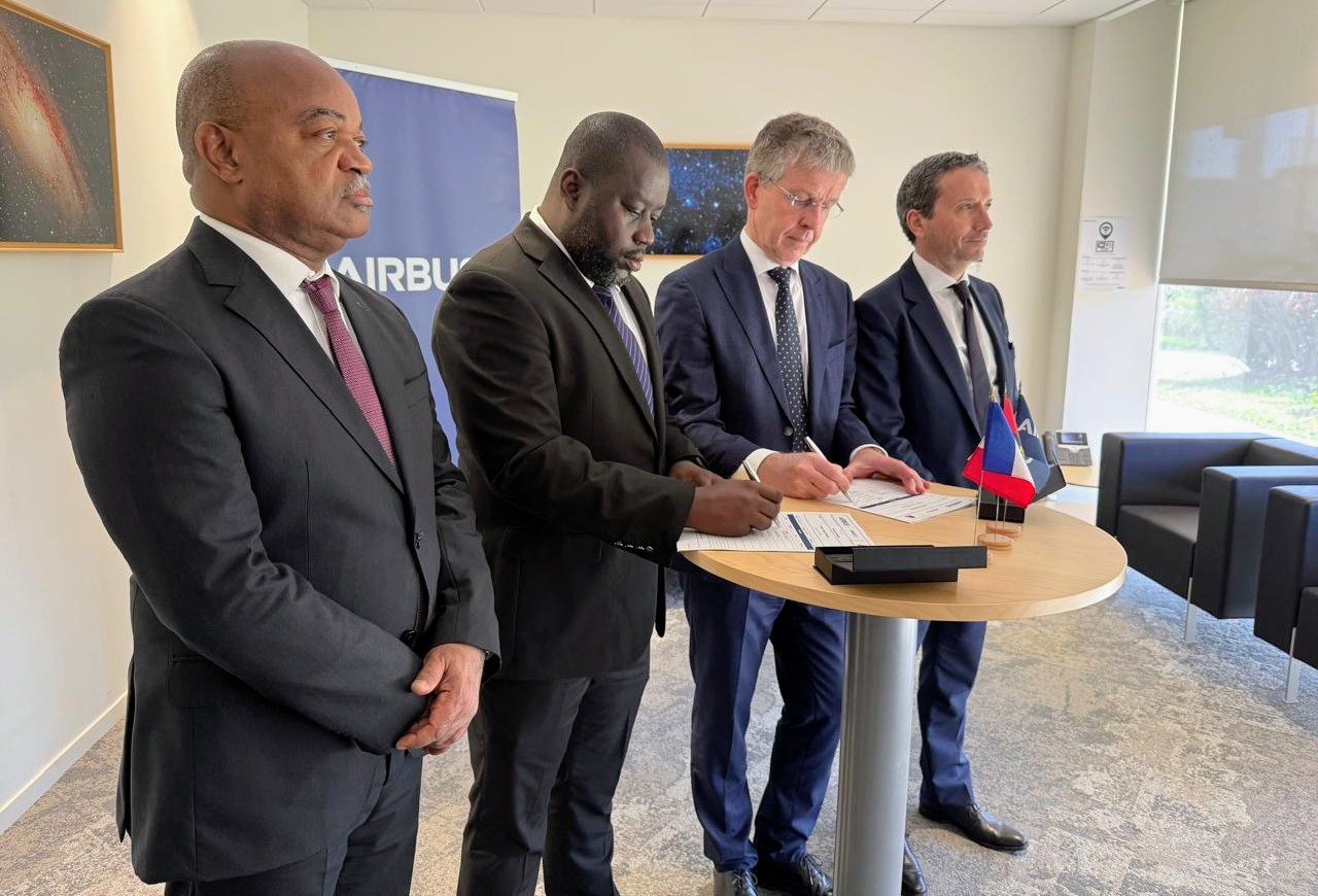 Assinalado arranque oficial do projecto para construção e lançamento do satélite ANGEO-1